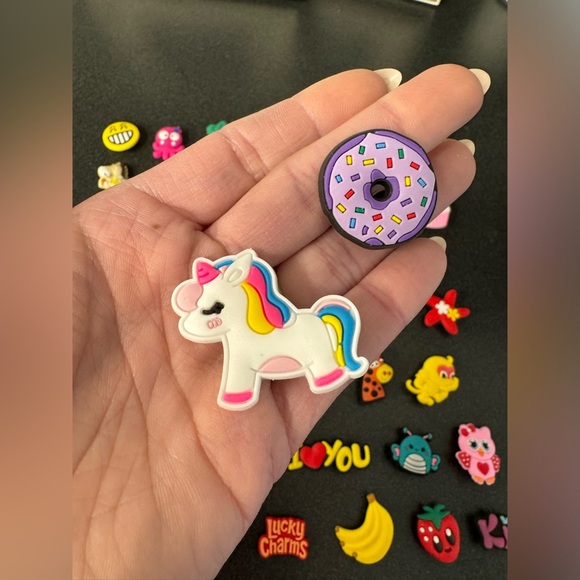 48 girly Croc Jibbitz - Picture 4 of 8